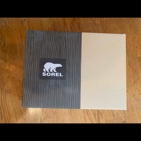 Sorel Cate the Great boots. Size 8. Never worn. Brand new in box. - Picture 4 of 9